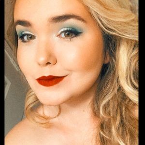 Meet your Posher, Jaclyn